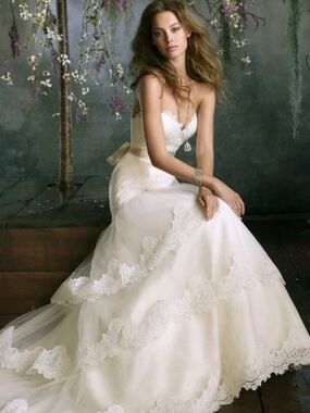 Tara Keely (Lazaro)2052 Ivory Lace Strapless Wedding Gown Size 10 Nwt